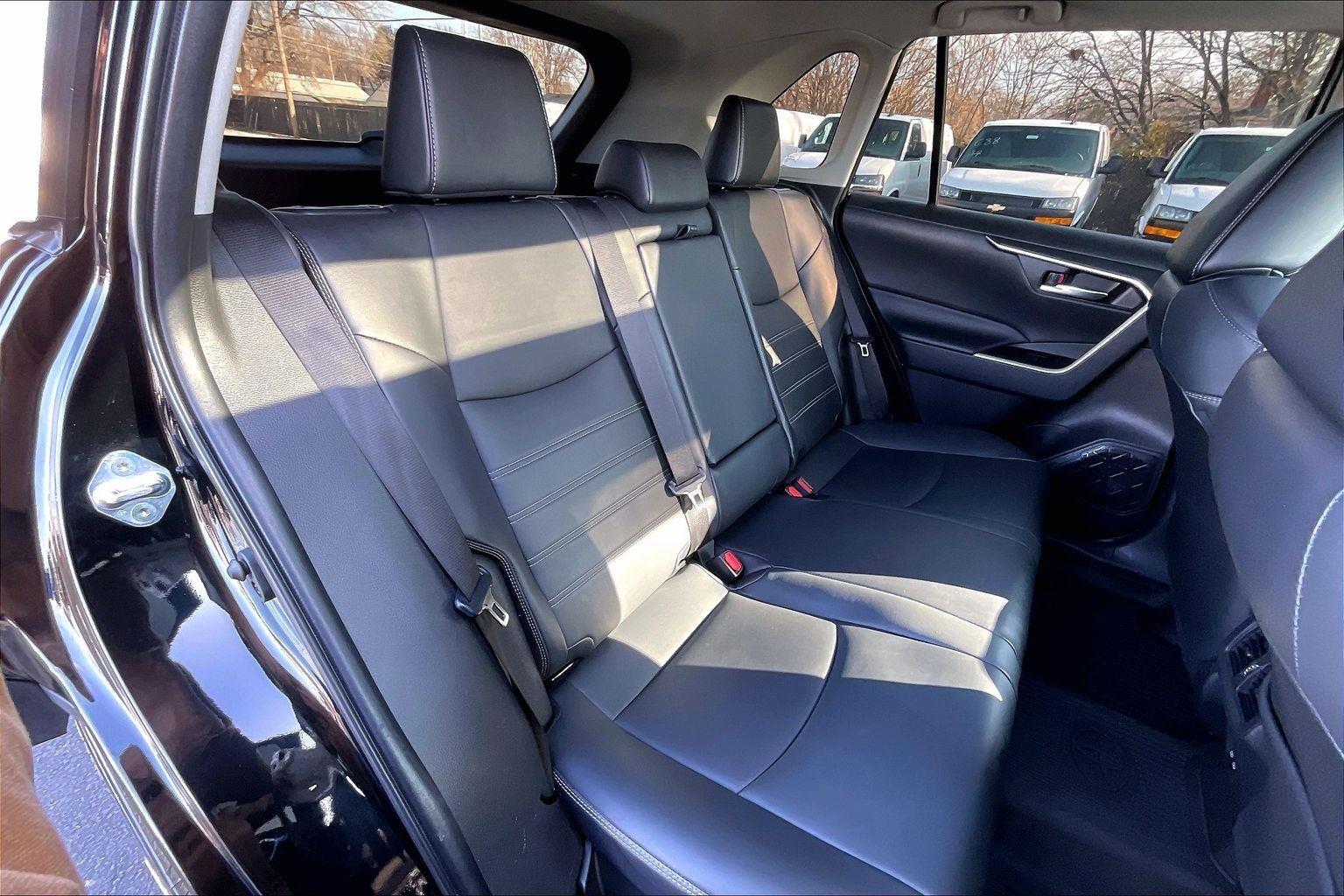 2024 Toyota RAV4 Hybrid XLE Premium Image 12 of 34