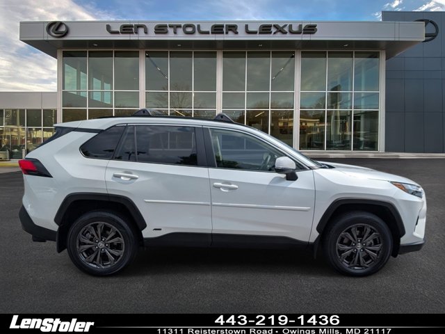2024 Toyota RAV4 Hybrid XLE Premium Image 2 of 29