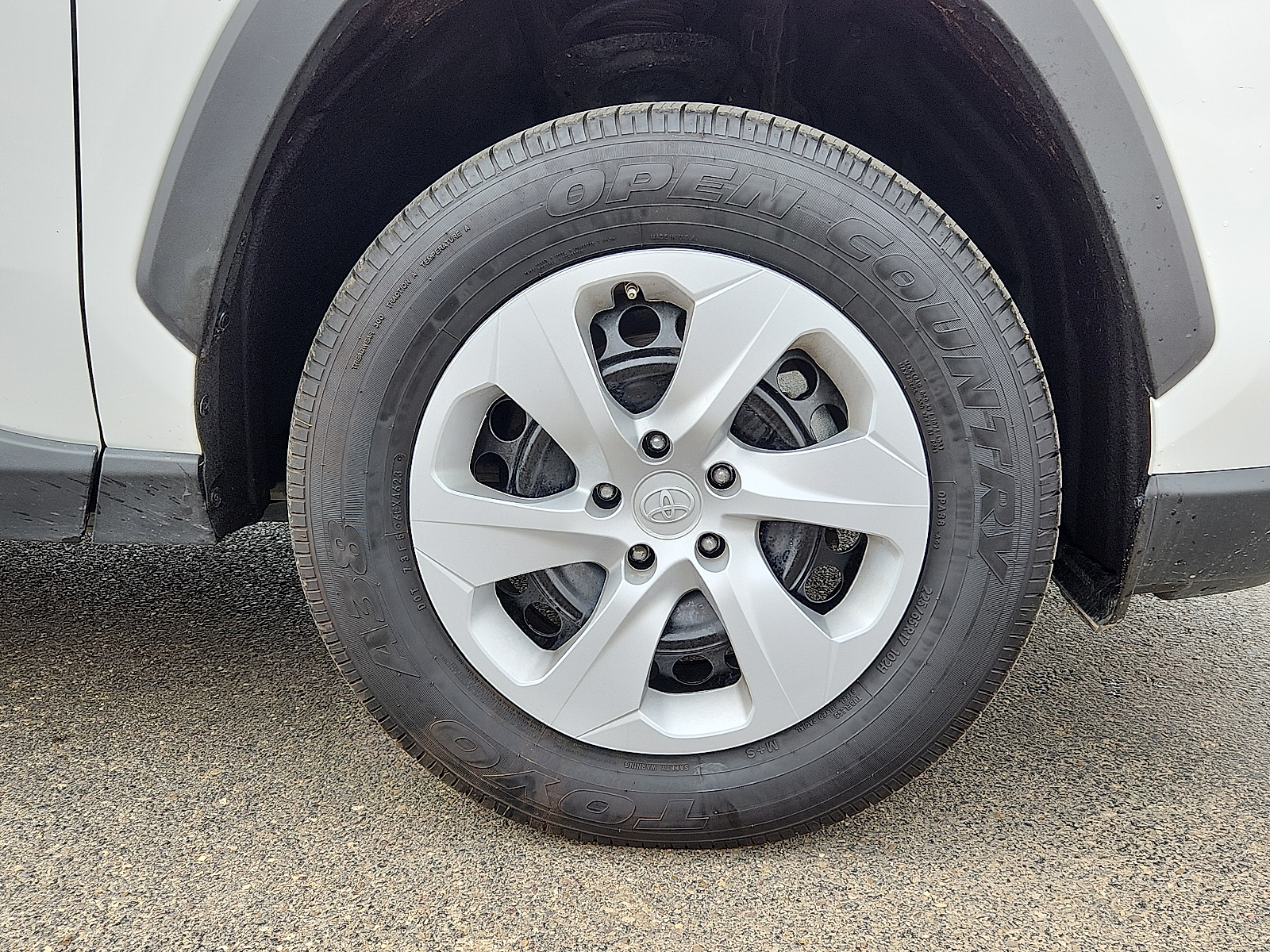 Vehicle image 6 of 16