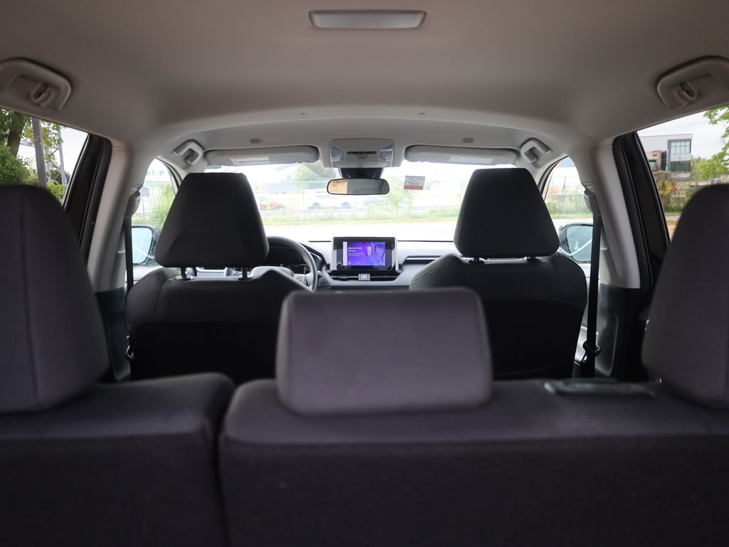 2024 Toyota RAV4 LE Image 33 of 36