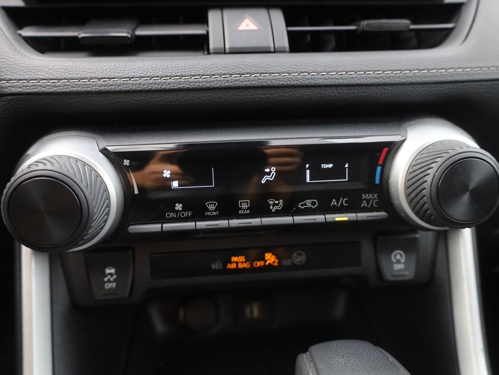 2024 Toyota RAV4 LE Image 30 of 36