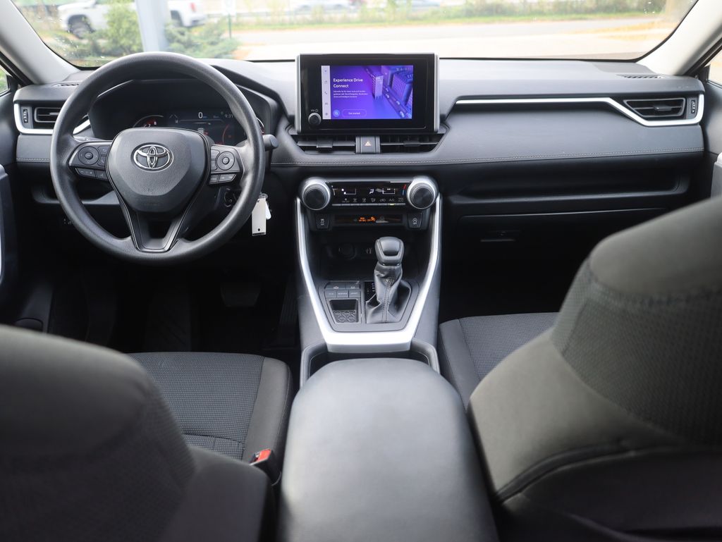 2024 Toyota RAV4 LE Image 20 of 36