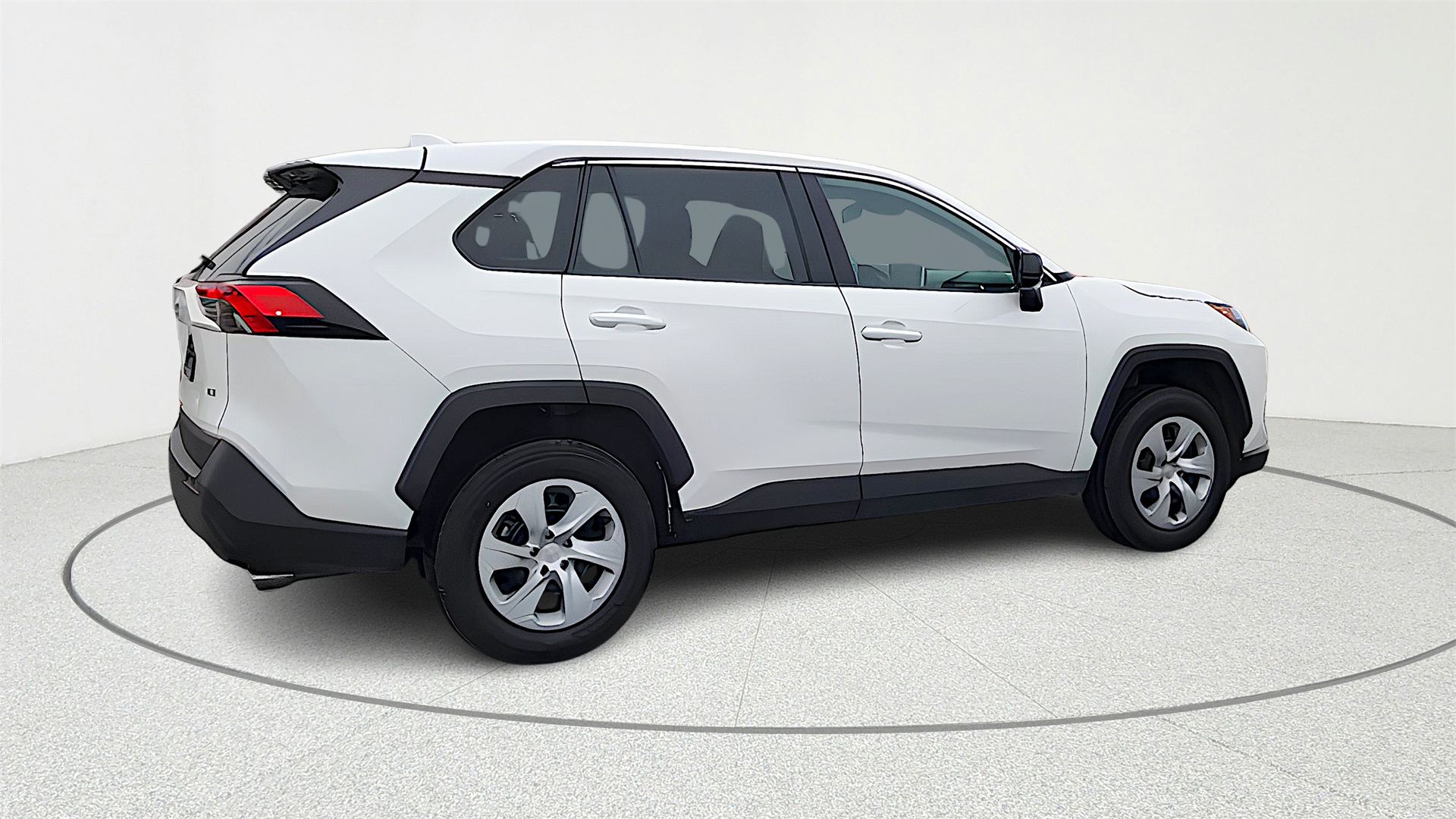 2024 Toyota RAV4 LE Image 4 of 27