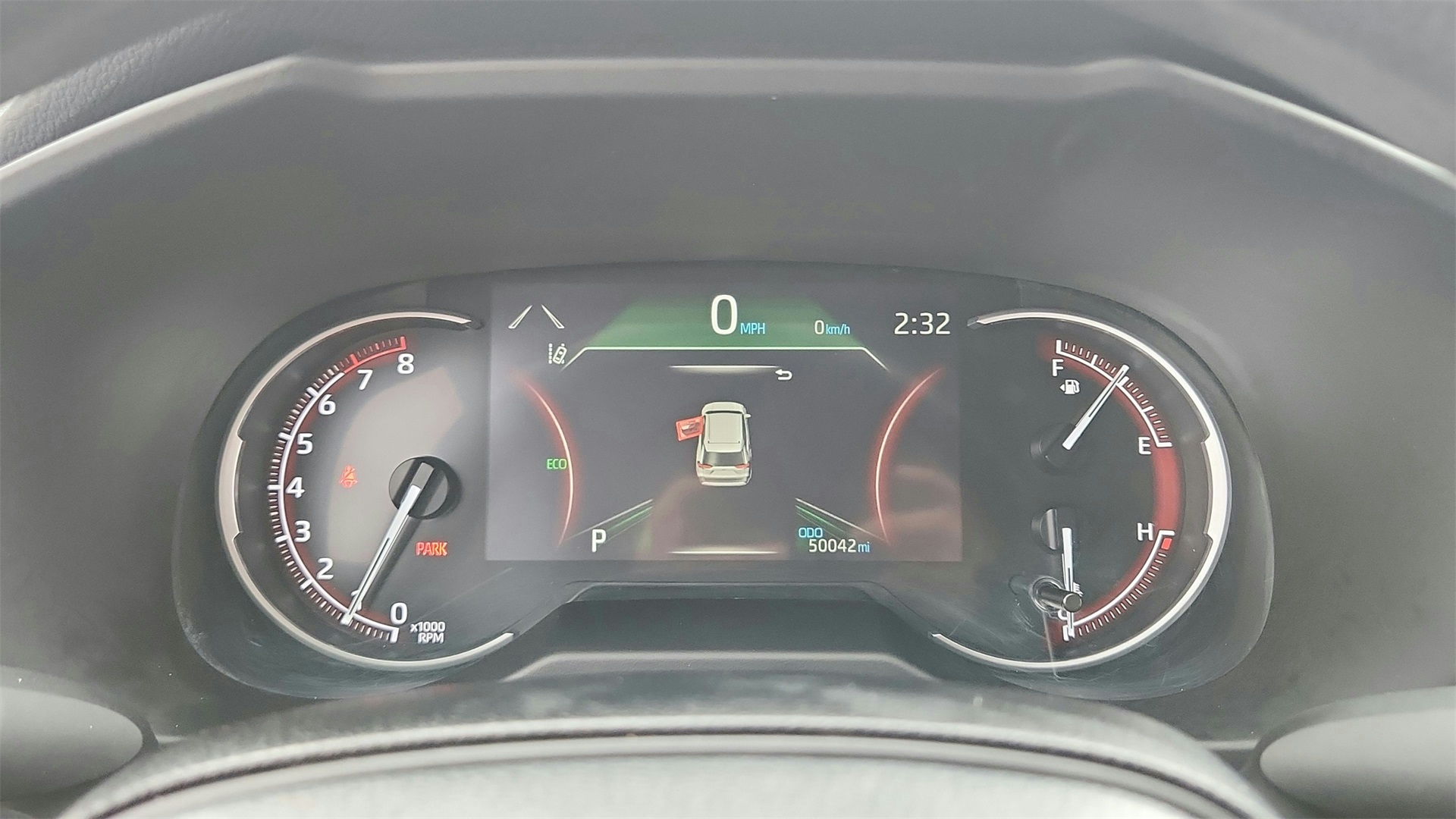 2024 Toyota RAV4 LE Image 17 of 27