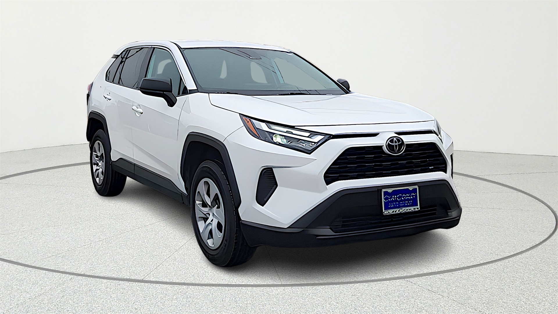 2024 Toyota RAV4 LE Image 3 of 27