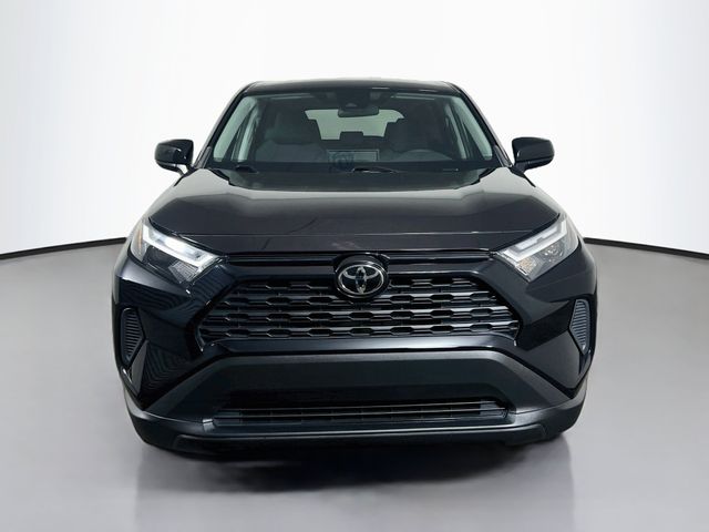 2024 Toyota RAV4 LE Image 2 of 23