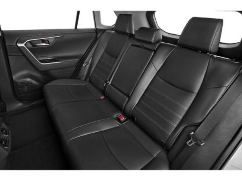 Vehicle image 13 of 15