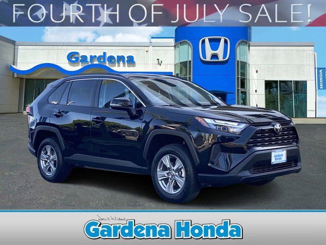 Vehicle image 4 of 38