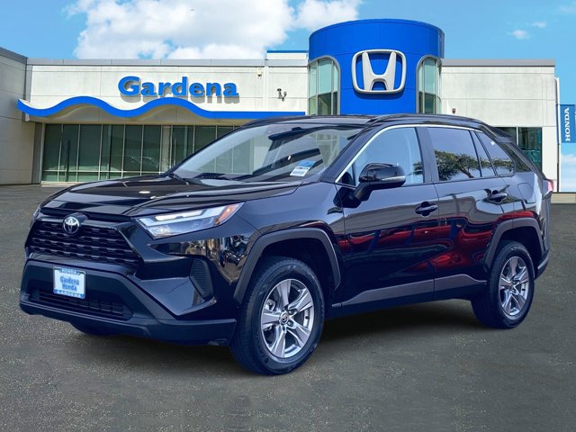 Vehicle image 2 of 38