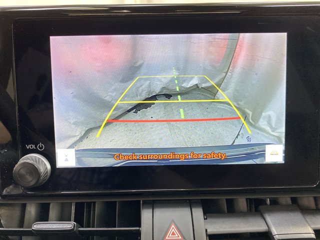 Vehicle image 19 of 32