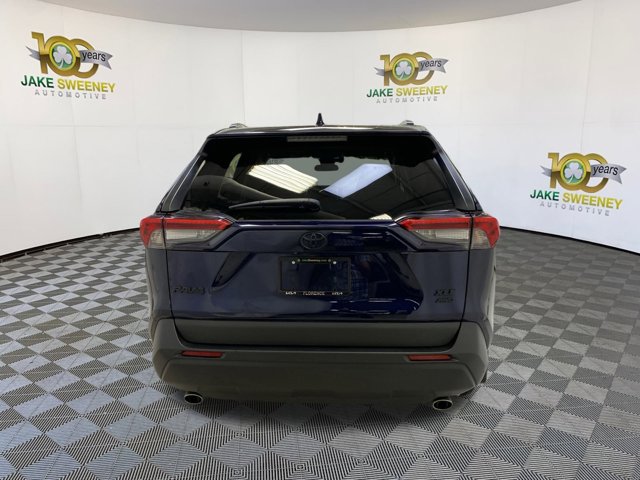 Vehicle image 5 of 32