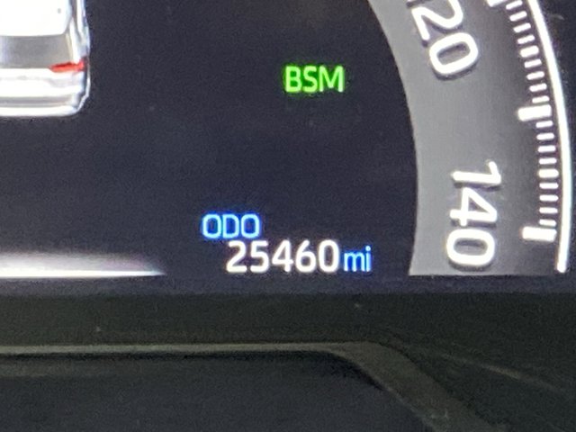 Vehicle image 17 of 32