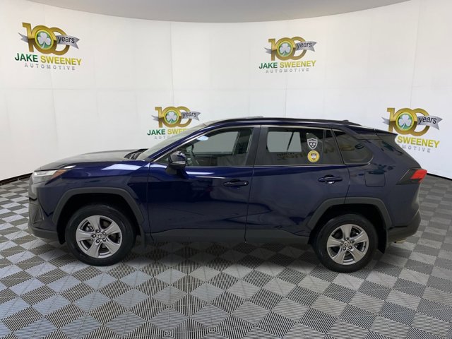 Vehicle image 2 of 32