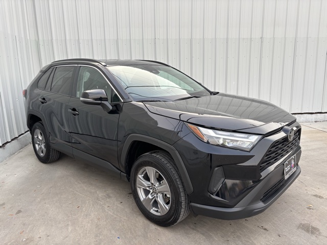 Vehicle image 6 of 37