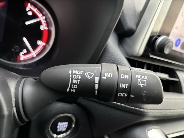 Vehicle image 21 of 37