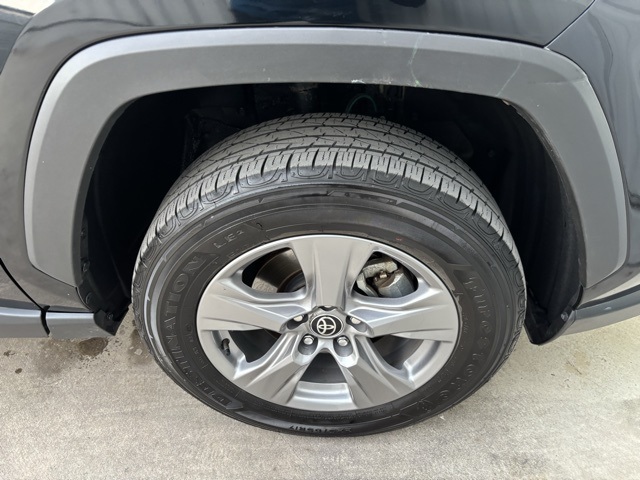 Vehicle image 12 of 37