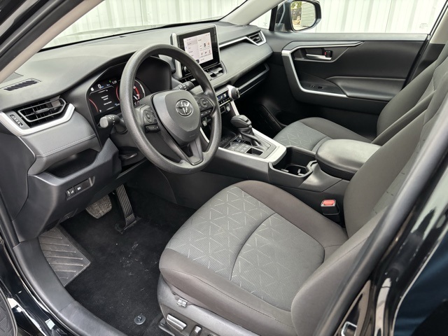 Vehicle image 16 of 37