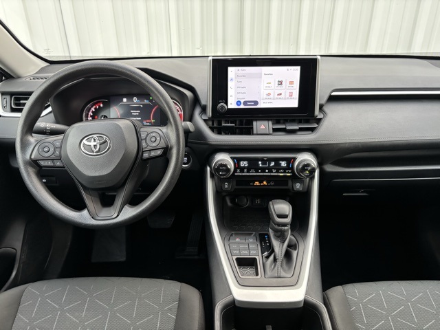 Vehicle image 27 of 37