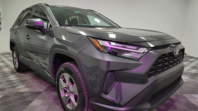 Vehicle image 7 of 27