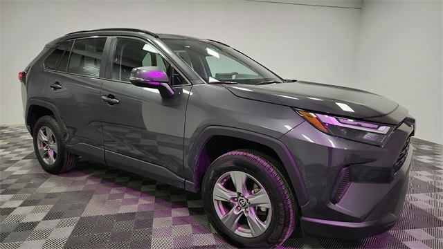 Vehicle image 9 of 27