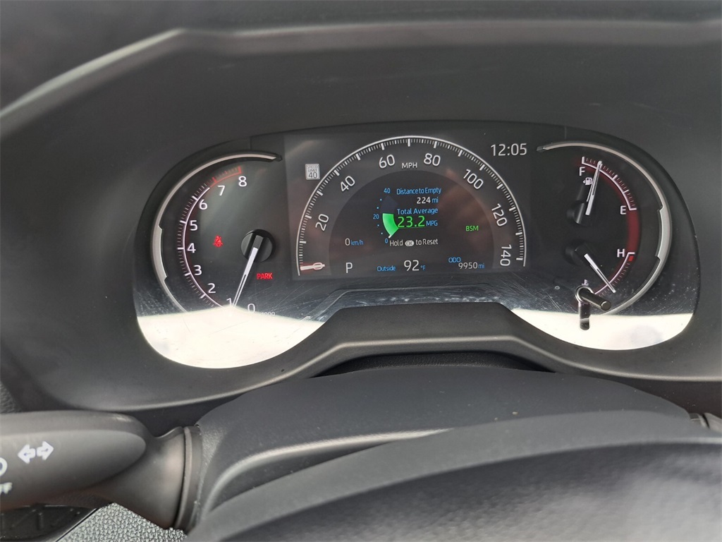 Vehicle image 12 of 30