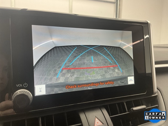 Vehicle image 8 of 31