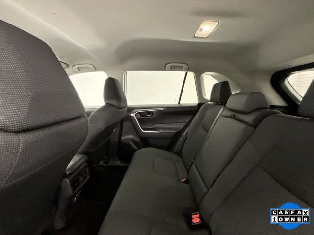 Vehicle image 10 of 31