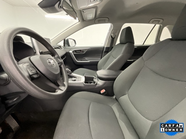 Vehicle image 9 of 31