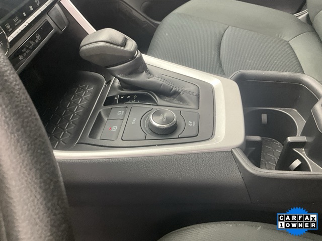 Vehicle image 22 of 31