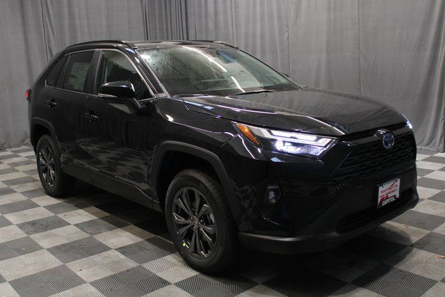 Vehicle image 2 of 26
