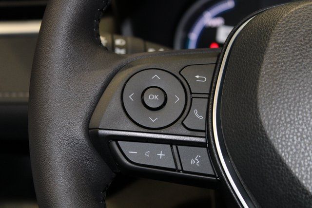 Vehicle image 11 of 26