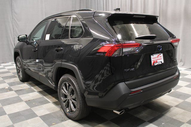 Vehicle image 5 of 26