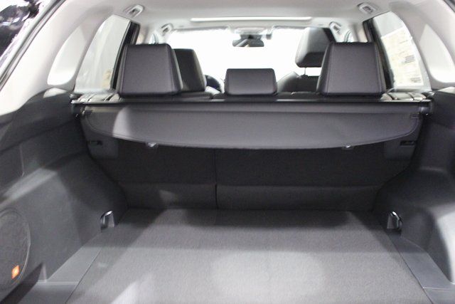 Vehicle image 21 of 26