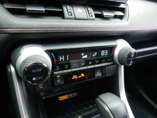 Vehicle image 23 of 35