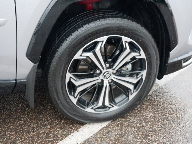 Vehicle image 15 of 35