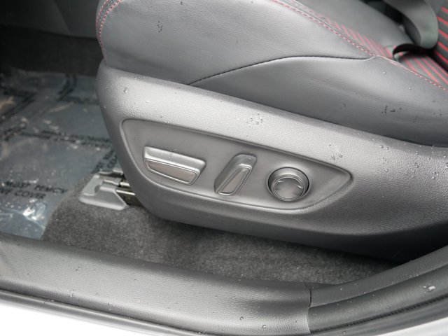 Vehicle image 19 of 35