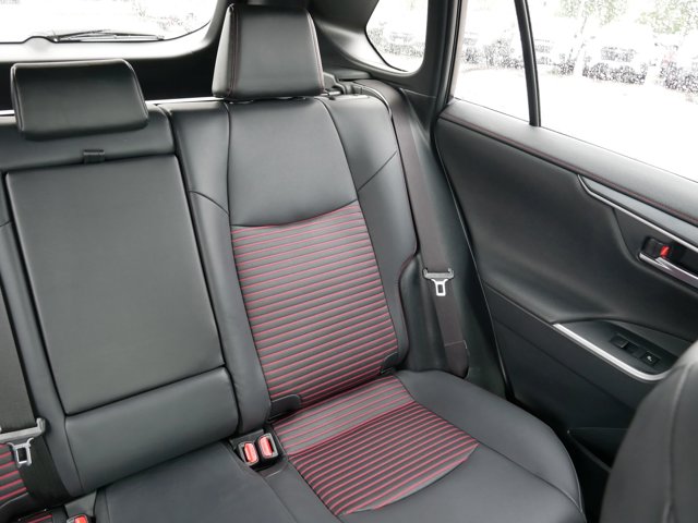 Vehicle image 14 of 35