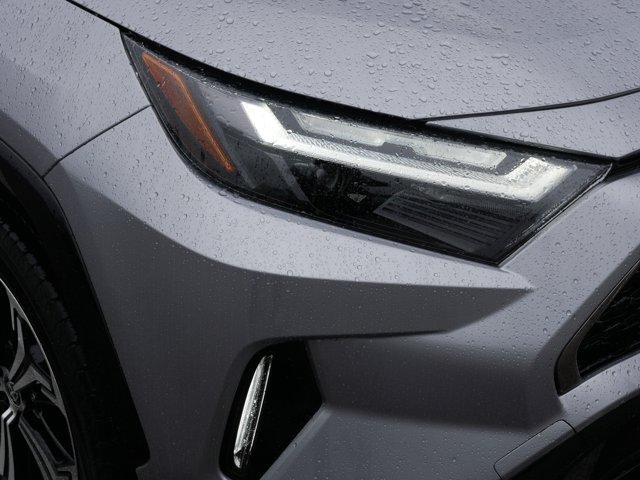 Vehicle image 16 of 35