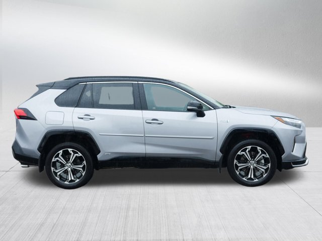 Vehicle image 4 of 35
