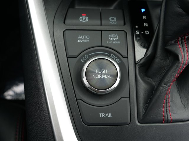 Vehicle image 28 of 35