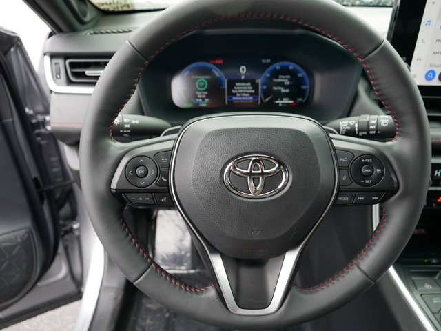 Vehicle image 25 of 35