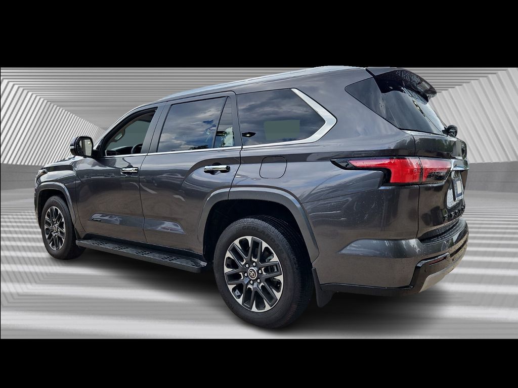 Vehicle image 8 of 43