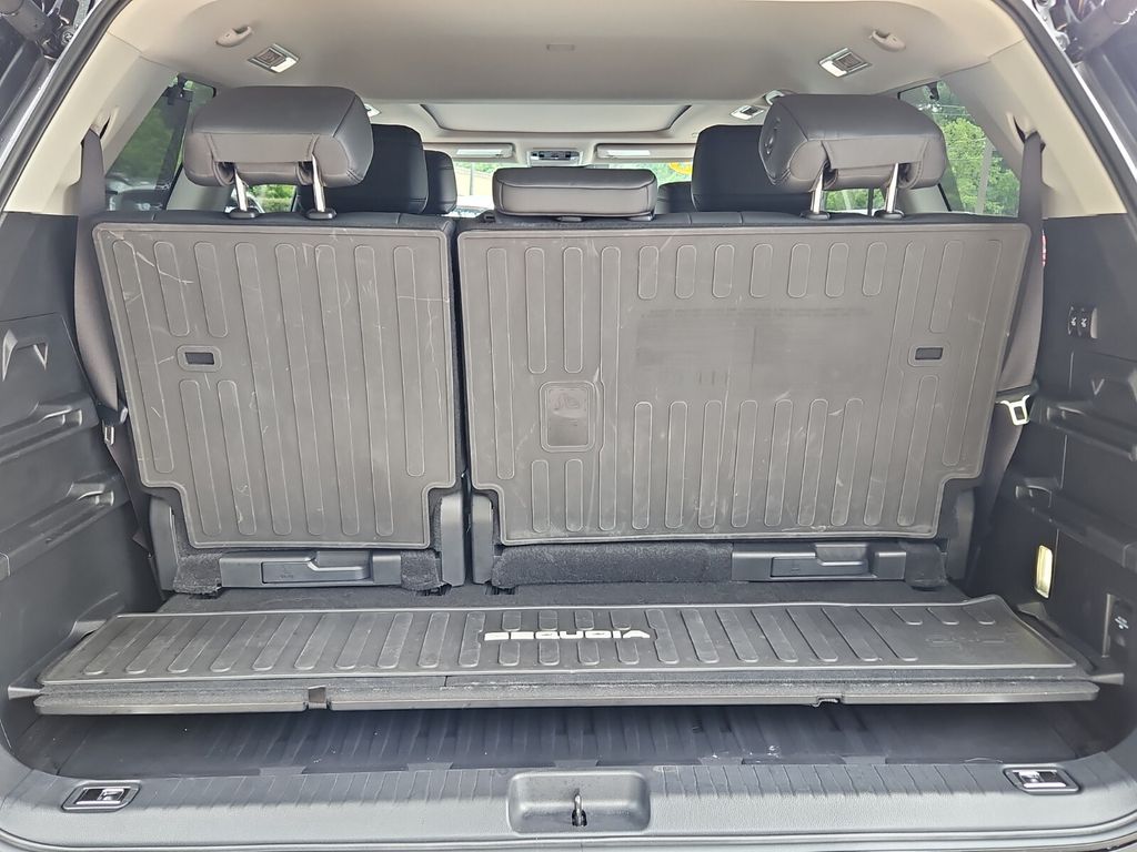 Vehicle image 16 of 43