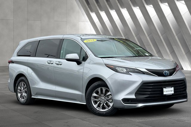 Vehicle image 6 of 29