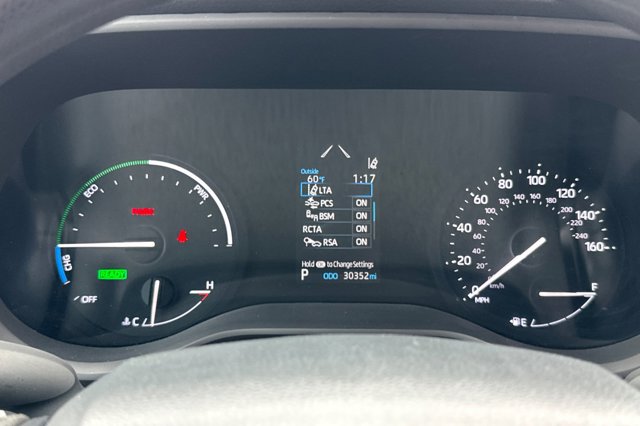 Vehicle image 25 of 29