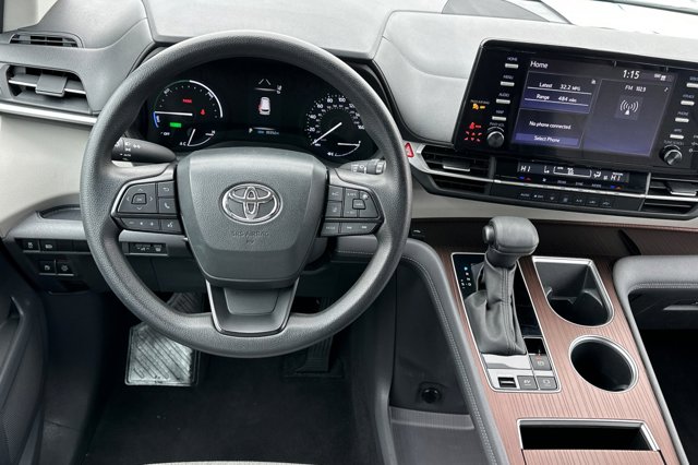Vehicle image 14 of 29