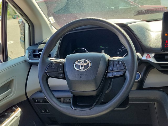 Vehicle image 20 of 31