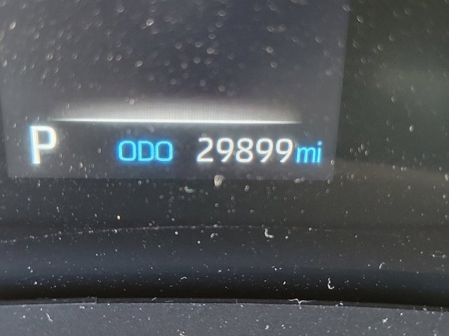 Vehicle image 27 of 31