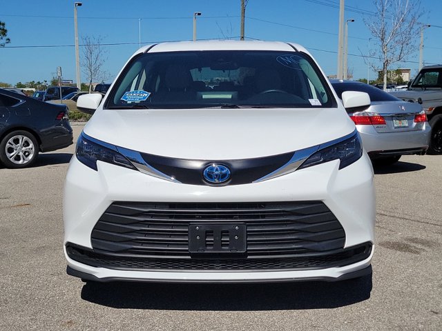 Vehicle image 1 of 31