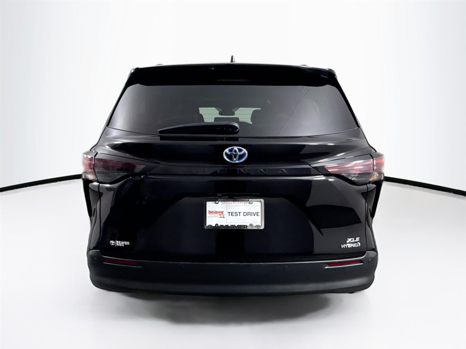 Vehicle image 7 of 47